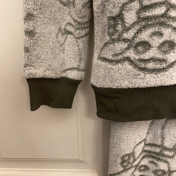 Star Wars Women’s Pajama Set, Size XS. Green: “Yoda.” NWT. - Picture 5 of 11